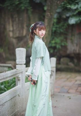 新奥特q