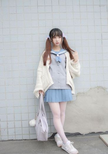 年轻的小婊孑4